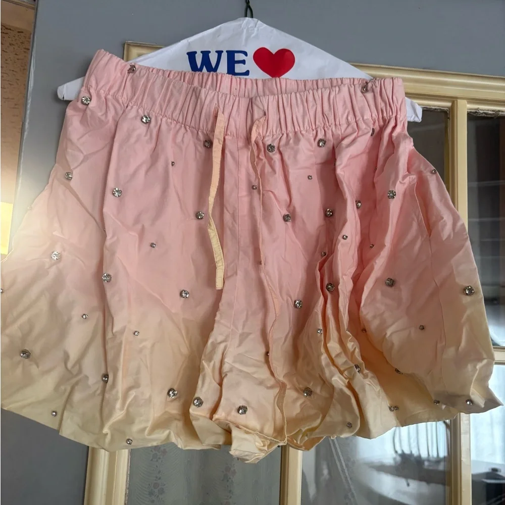 Sandro Embellished Pink and Cream shorts - Picture 3 of 10
